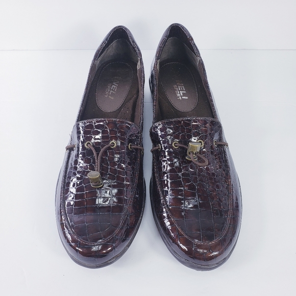 Vaneli Sport Flats Snake Skin.. - Picture 3 of 8